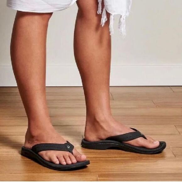 Olukai Ohana Black Flip-Flop Thong Sandals Women's 11 - Picture 1 of 12